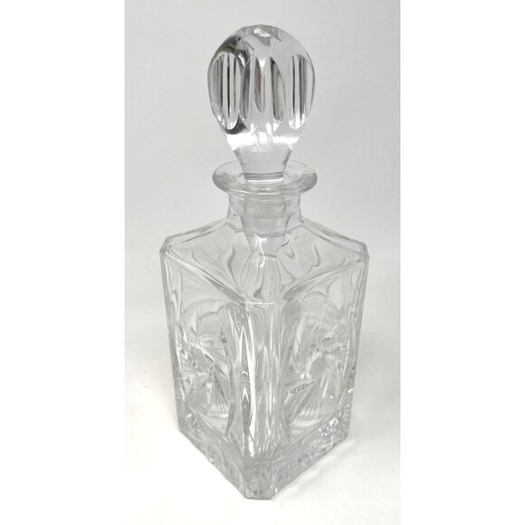 Vintage Hand-Cut Lead Crystal Decanter With Stopper Eleanor Pattern American Cut - Picture 1 of 8